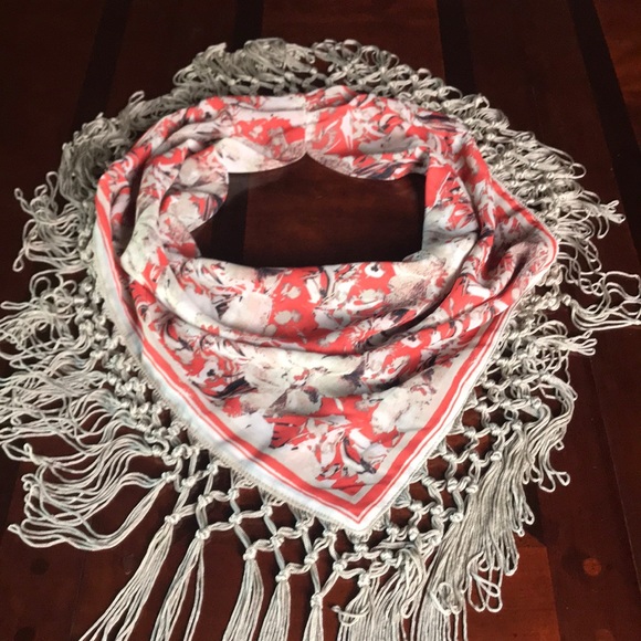 2pcs Fringed Cowl Scarf and Nine West Leather Belt - Picture 6 of 8